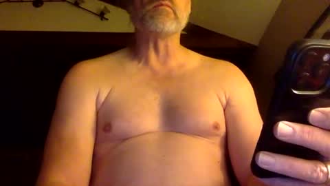 Snapshot of loudflies chatting on 02.13.26 loudflies online show from 02.13.26