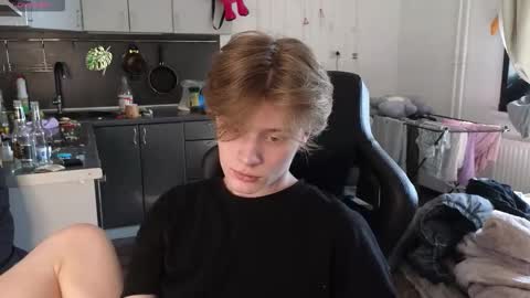 Snapshot of louie_evans chatting on 03.14.26 louie_evans online show from 03.14.26