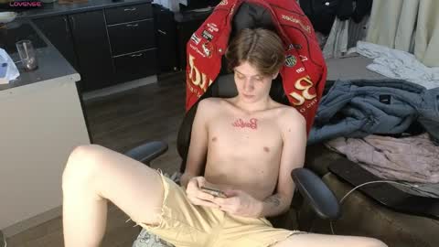 Snapshot of louie_evans chatting on 03.27.26 louie_evans online show from 03.27.26