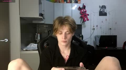 Snapshot of louie_evans chatting on 03.28.26 louie_evans online show from 03.28.26