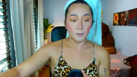 Snapshot of louie_sexy chatting on 07.07.26 Cathy online show from 07.07.26