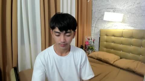 Snapshot of louieismy_name chatting on 04.05.26 ignot ursh online show from 04.05.26