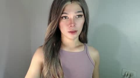 Snapshot of louilalicious chatting on 02.24.25 louilalicious online show from 02.24.25