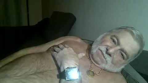 Snapshot of louis_chokdee chatting on 12.30.24 louis_chokdee online show from 12.30.24