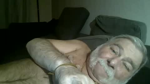 Snapshot of louis_chokdee chatting on 01.02.25 louis_chokdee online show from 01.02.25