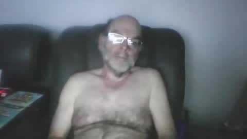 Snapshot of louism13 chatting on 04.04.26 louism13 online show from 04.04.26