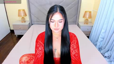 Snapshot of louisse_moone chatting on 07.30.26 Louisse online show from 07.30.26
