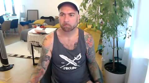 Snapshot of lovalova666 chatting on 06.24.26 Guapito online show from 06.24.26