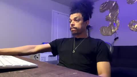 Snapshot of love4heelz chatting on 01.06.25 Prynce online show from 01.06.25