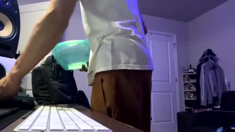 Snapshot of love4heelz chatting on 03.01.25 Prynce online show from 03.01.25