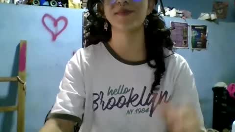 Snapshot of love_electra chatting on 09.19.25 love_electra online show from 09.19.25