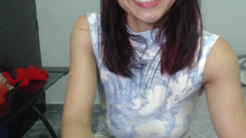 Snapshot of love_gatubela chatting on 12.24.24 Nina online show from 12.24.24