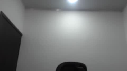 Snapshot of love_gatubela chatting on 09.29.25 Nina online show from 09.29.25