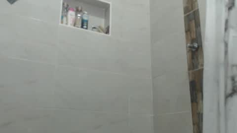 Snapshot of love_gatubela chatting on 10.25.25 Nina online show from 10.25.25