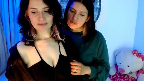 Melisa Emily online show from 11.23.25