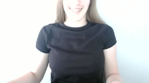 Vivian online show from 07.06.26