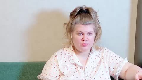 Snapshot of love_wiggy18 chatting on 12.16.24 Ally online show from 12.16.24