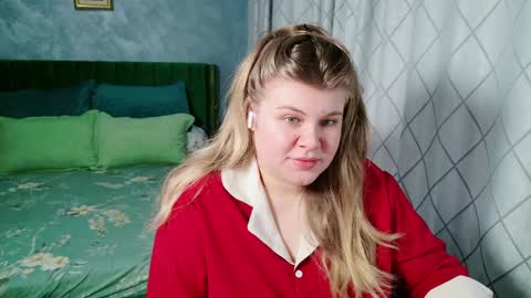 Snapshot of love_wiggy18 chatting on 12.26.24 Ally online show from 12.26.24