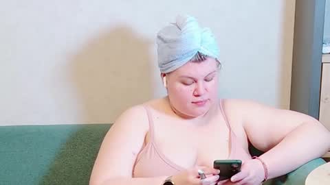 Snapshot of love_wiggy18 chatting on 01.09.25 Ally online show from 01.09.25