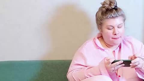 Snapshot of love_wiggy18 chatting on 01.31.25 Ally online show from 01.31.25