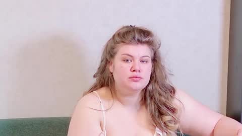 Snapshot of love_wiggy18 chatting on 02.07.25 Ally online show from 02.07.25