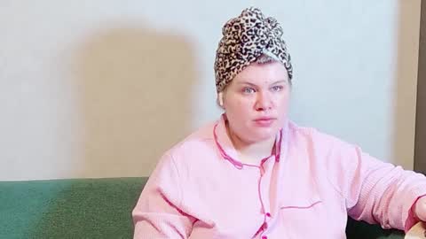 Snapshot of love_wiggy18 chatting on 02.13.25 Ally online show from 02.13.25