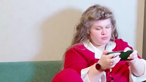 Snapshot of love_wiggy18 chatting on 02.14.25 Ally online show from 02.14.25