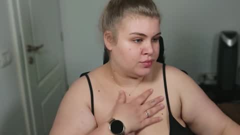 Snapshot of love_wiggy18 chatting on 09.30.25 Ally online show from 09.30.25