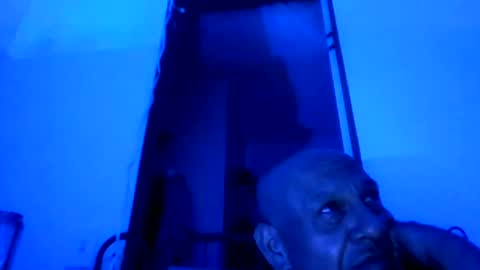 Snapshot of loveazz4me chatting on 06.12.26 loveazz4me online show from 06.12.26