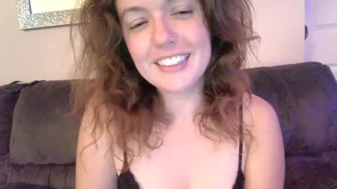 Snapshot of loveconnie chatting on 09.19.25 Connie Rae online show from 09.19.25