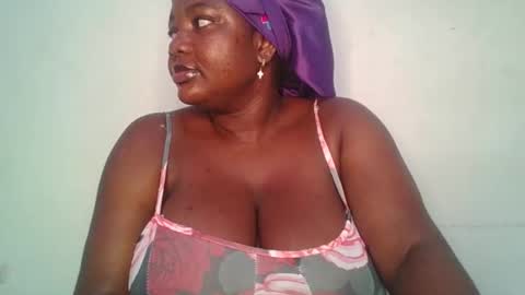 Snapshot of lovecumsluttie chatting on 02.06.26 mila online show from 02.06.26