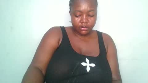 Snapshot of lovecumsluttie chatting on 02.08.26 mila online show from 02.08.26