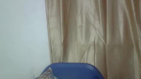 Snapshot of lovecumsluttie chatting on 02.20.26 mila online show from 02.20.26