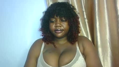 Snapshot of lovecumsluttie chatting on 03.18.26 mila online show from 03.18.26