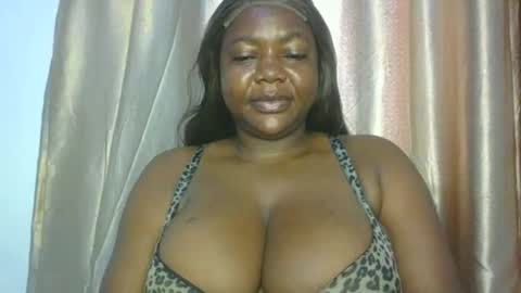 Snapshot of lovecumsluttie chatting on 03.21.26 mila online show from 03.21.26