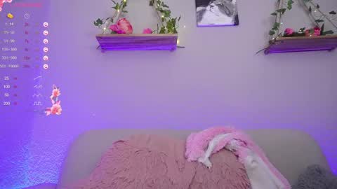 Snapshot of loveegirll chatting on 02.16.25 katalina online show from 02.16.25