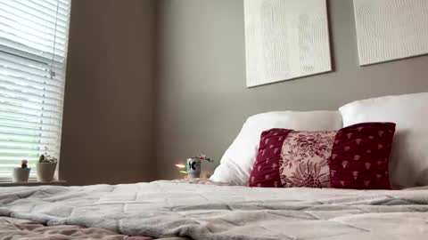 Olivia Rose online show from 10.15.25