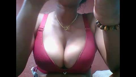 Snapshot of loveinlife750427 chatting on 11.18.25 loveinlife750427 online show from 11.18.25