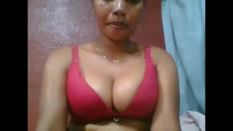 Snapshot of loveinlife750427 chatting on 01.06.26 loveinlife750427 online show from 01.06.26