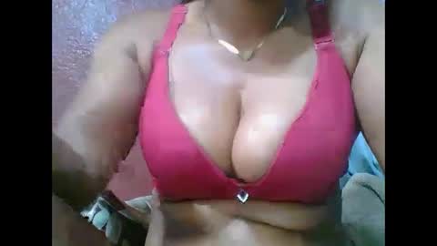 Snapshot of loveinlife750427 chatting on 01.09.26 loveinlife750427 online show from 01.09.26