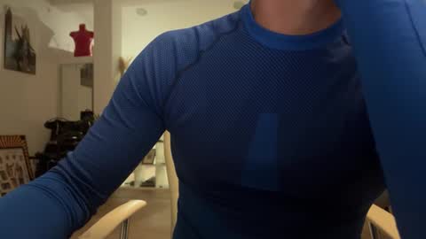 Loveisperfect online show from 11.16.25