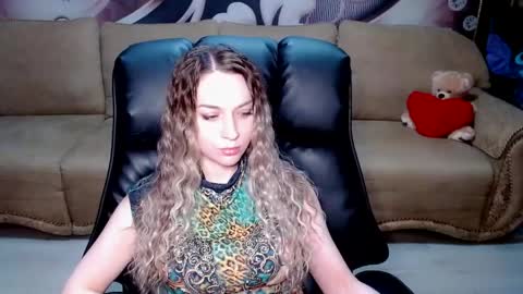 private open online show from 04.01.26