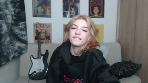 Cassie online show from 03.10.25