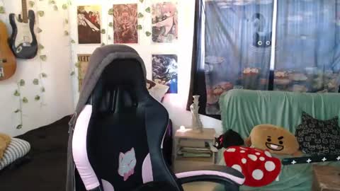 Cassie online show from 04.23.26