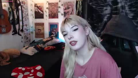 Snapshot of lovely_cass chatting on 07.06.26 Cassie online show from 07.06.26