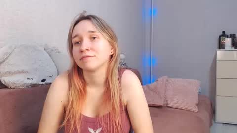 Lovely Hayley online show from 12.20.25