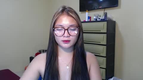 Snapshot of lovely_laura09 chatting on 01.02.25 Lovely Laura online show from 01.02.25