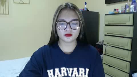 Snapshot of lovely_laura09 chatting on 01.06.25 Lovely Laura online show from 01.06.25
