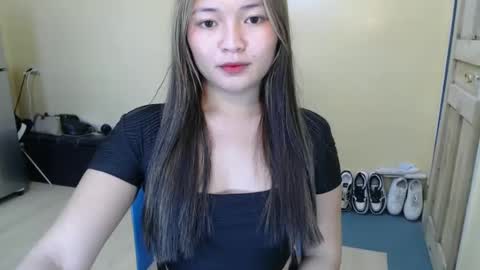 Snapshot of lovely_laura09 chatting on 01.25.25 Lovely Laura online show from 01.25.25