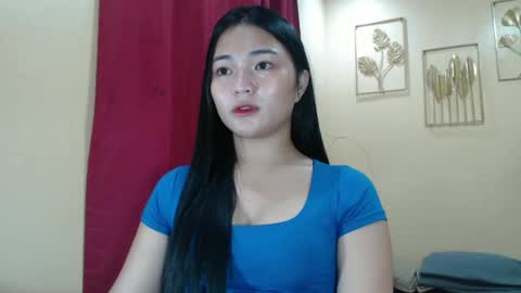 Snapshot of lovely_laura09 chatting on 02.17.25 Lovely Laura online show from 02.17.25